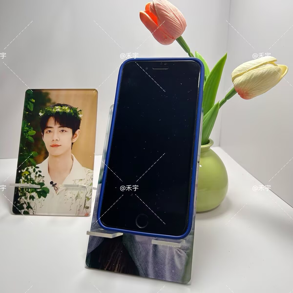 Xiao Zhan의 휴대폰 스탠드 창의적인 아크릴 인간 - Phone Accessories In China 리뷰 및 가격
